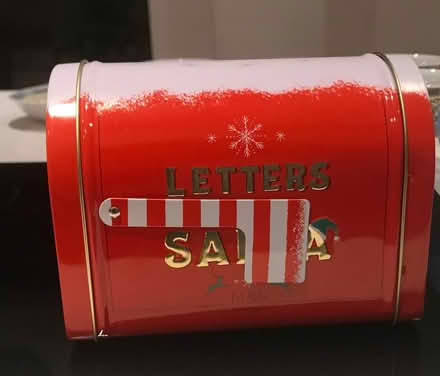 Photo of free Biscuit tin (Radlett WD7) #2