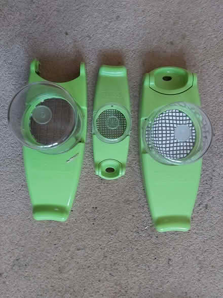 Photo of free Vegetable Chopper and separate garlic chopper (Bishops Wood ST19) #1