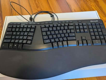 Photo of free Ergonomic keyboard (Hill East) #1