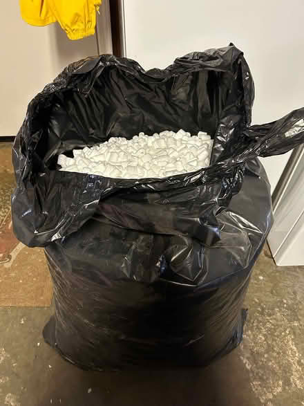 Photo of free PACKING PEANUTS clean, new (San Carlos-El Camino near Hull) #1