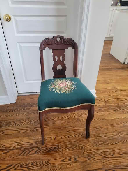 Photo of free Antique chair (Ottawa West) #2