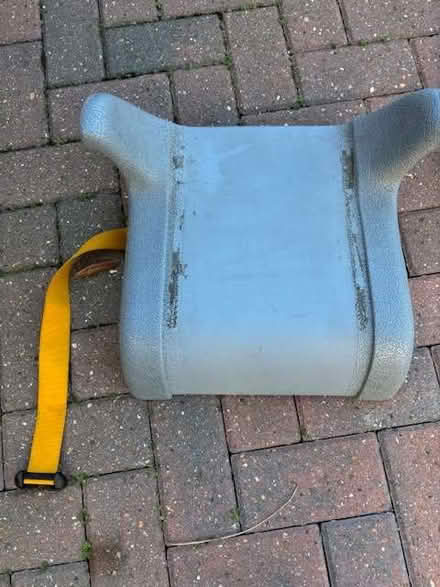 Photo of free Car booster seat (Dedworth SL4) #1