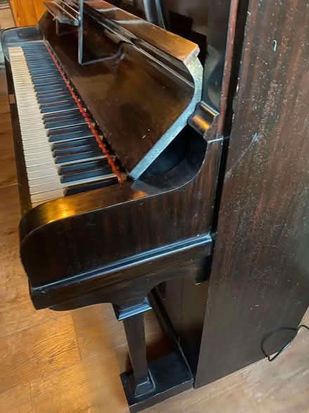 Photo of free Piano (Stroud GL5) #4