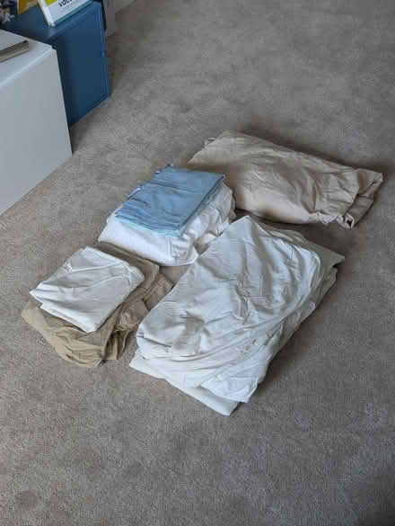 Photo of free Bed sheets and pillow covers (SE10) #3