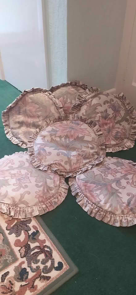 Photo of free round cushions, six of (Southbourne (BH6)) #1