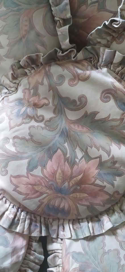 Photo of free round cushions, six of (Southbourne (BH6)) #3