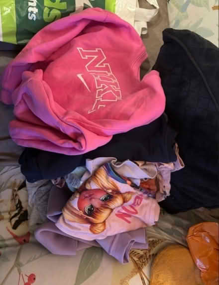 Photo of free Girls clothes (W10 nottinghill) #1