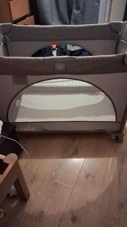 Photo of free Travel cot (SE11) #1