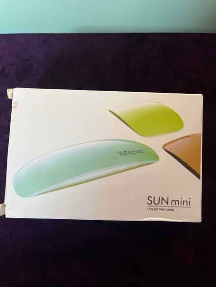 Photo of free SUN mini UV nail lamp for gel varnish (Wokingham RG40) #1