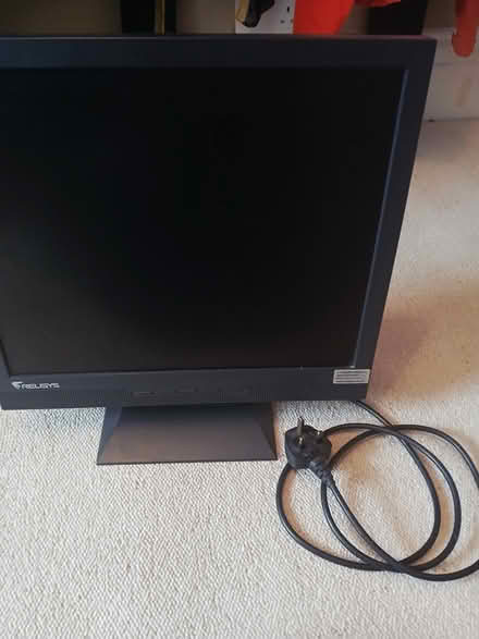 Photo of free 18.5 inch Relisys Monitor with plug (BS6) #3