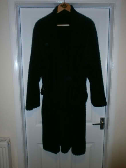 Photo of free Mens Black Waffle Fleece Dressing Gown Size L (Bryn WN4) #2