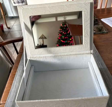 Photo of free Jewelry box (Terra Linda, near Safeway) #2