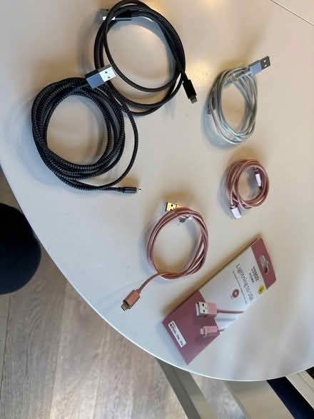 Photo of free 6 Usb A to Lightning cables (Ware SG12) #1