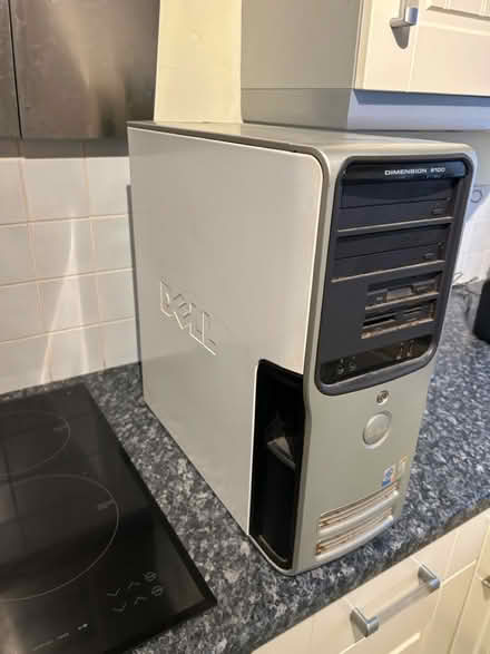 Photo of free PC tower, Dell Dimension 9100 (Peterborough PE2) #1