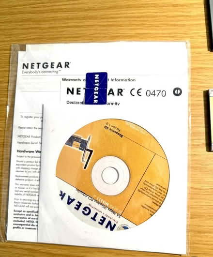 Photo of free old tech netgear ethernet (M33) #2