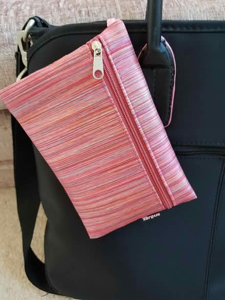 Photo of free Laptop bag (Fairview GL52) #3