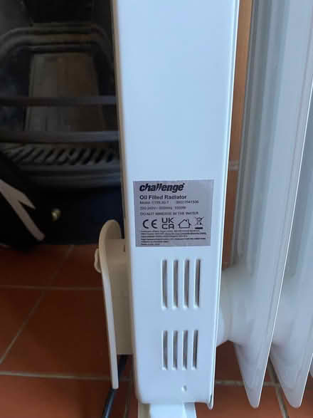 Photo of free Challenge oil filled radiator (Earlsfield SW18) #3