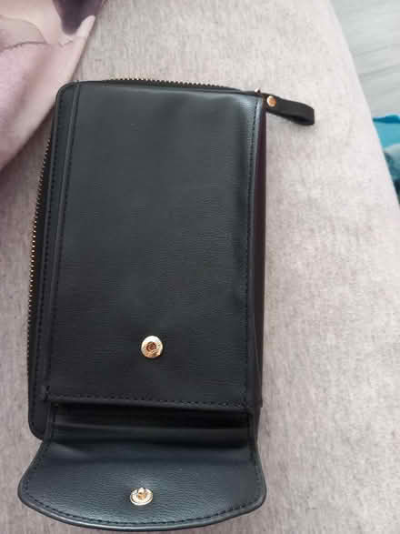 Photo of free Black purse (Tilehurst RG30) #4