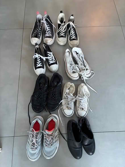 Photo of free Various shoes (cr2 0da) #1