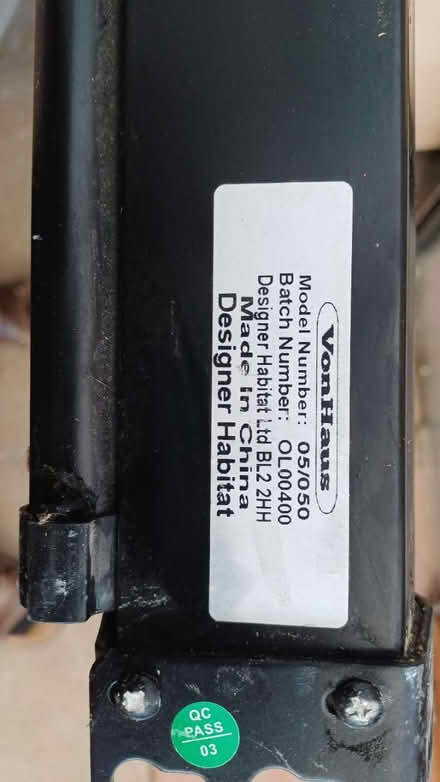 Photo of free Pull down projector screen (Glenfield LE3) #2