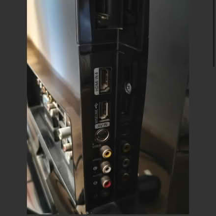 Photo of free Samsung 40" Full HD LCD TV (Basingstoke RG22) #3