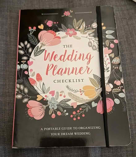 Photo of free wedding planner book (midtwn) #1