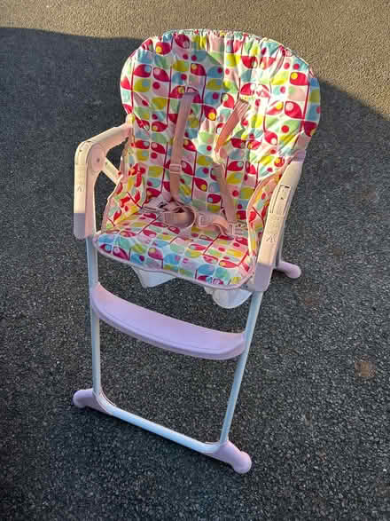 Photo of free High chair (MK41- Brickhill) #1