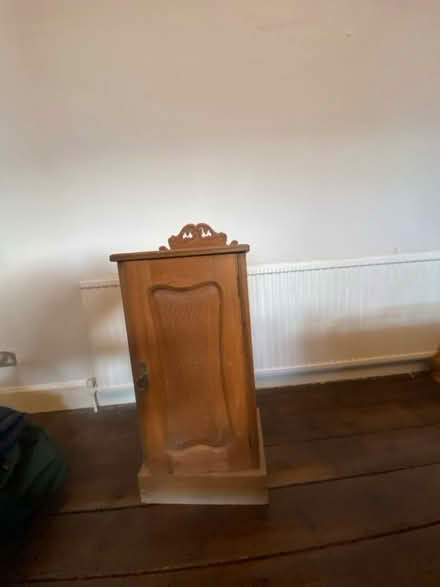 Photo of free Small cabinet / cupboard (Upper Holloway N19) #1