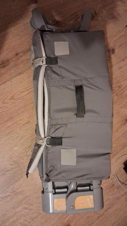 Photo of free Travel cot (SE11) #3