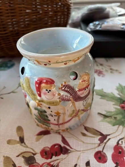 Photo of free Wax burner or tealight (Drexel Hill) #2