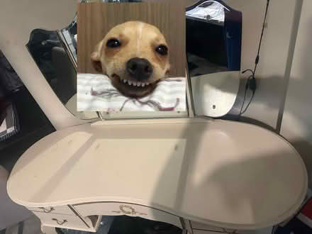 Photo of free Dressing table vintage (Sutton SM1) #1