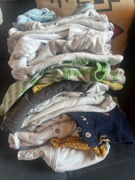 Photo of free Unisex 0-6m baby clothes (Oxford OX4) #1