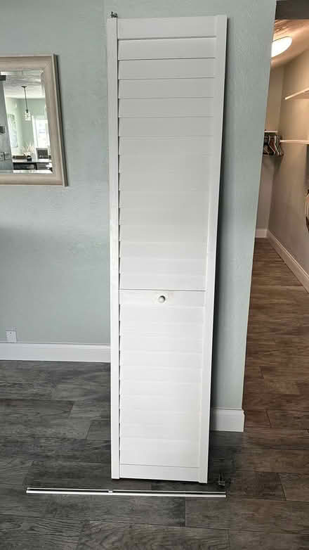 Photo of free Bifold door (Seminole) #2