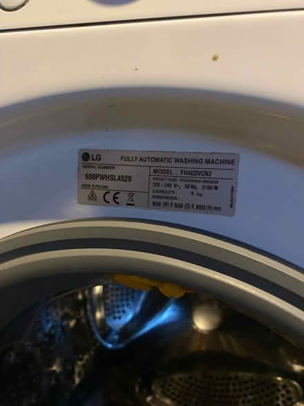 Photo of free LG 9kg Washing Machine for spares or repair (Wingates BL5) #2