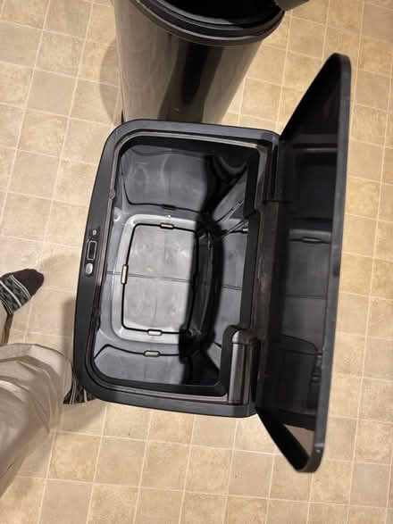 Photo of free Rubbish bins (Angel N1) #4