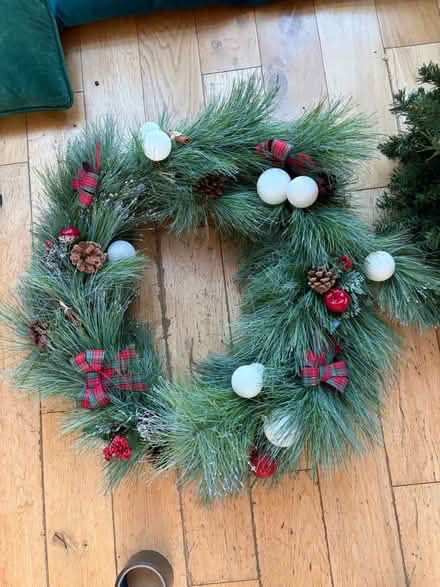Photo of free Christmas Tree and wreath (UB7 9EF) #2