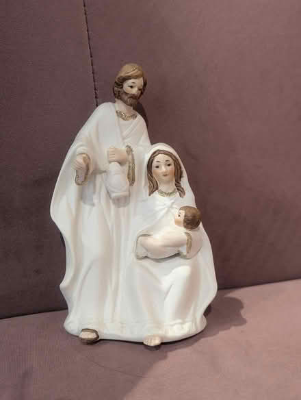 Photo of free Nativity small statue (SE16) #2