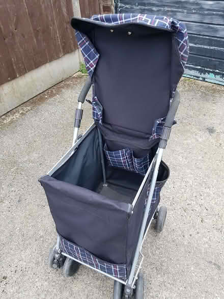 Photo of free Shopping Trolley (Carleton FY6) #2