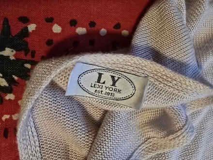 Photo of free Off-white/Beige Poncho (West 7th) #2