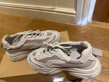 Photo of free Women’s shoes (Brentford TW8) #2