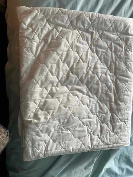 Photo of free King size pillow and protector (Soberton SO32) #3