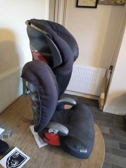 Photo of free Britax child car seat (Bexhill) #4