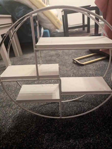 Photo of free Small floating shelf (burmantofts LS9) #1
