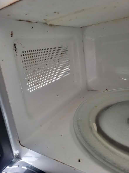 Photo of free Microwave (Elm farm aylesbury HP21) #2