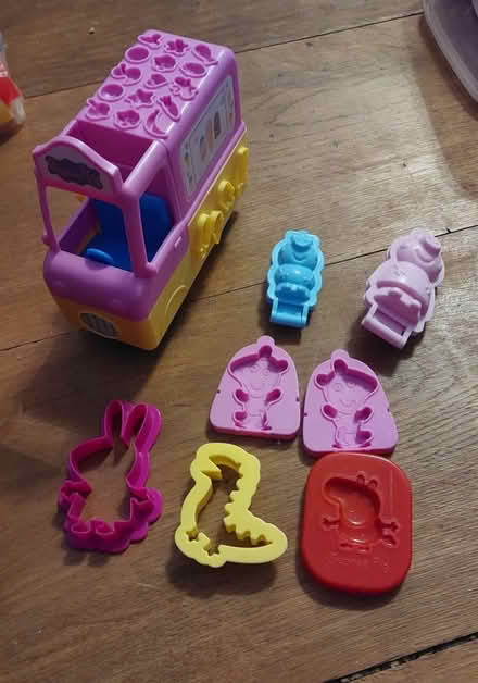 Photo of free Playdoh and accessories (Clapham (SW4)) #2
