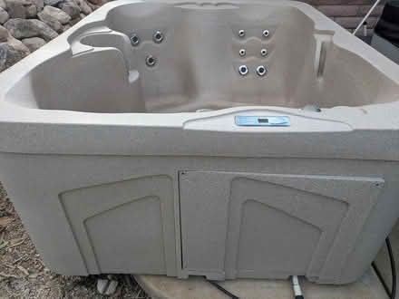 Photo of free Spa/Hot tub (Catalina Foothills) #2