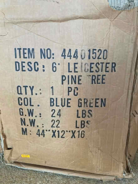 Photo of free 6' artificial Christmas tree (Brox KT16) #1