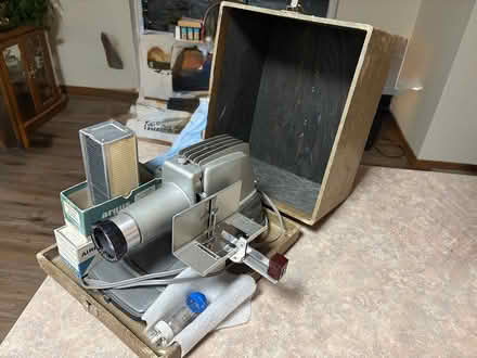 Photo of free Vintage working slide projector (Osseo (Main St and 6th St NE)) #1