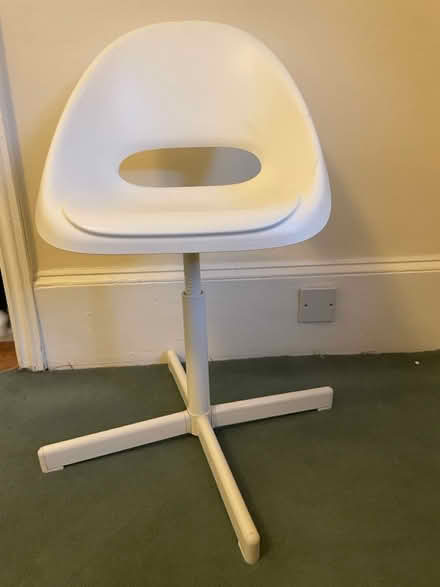 Photo of free Child’s adjustable desk chair (Se12 8nz) #1