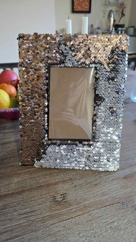 Photo of free Sequin photo frame (Church RG2) #3